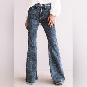 Judy Blue Acid Wash High-Rise Flare Jeans - Blue